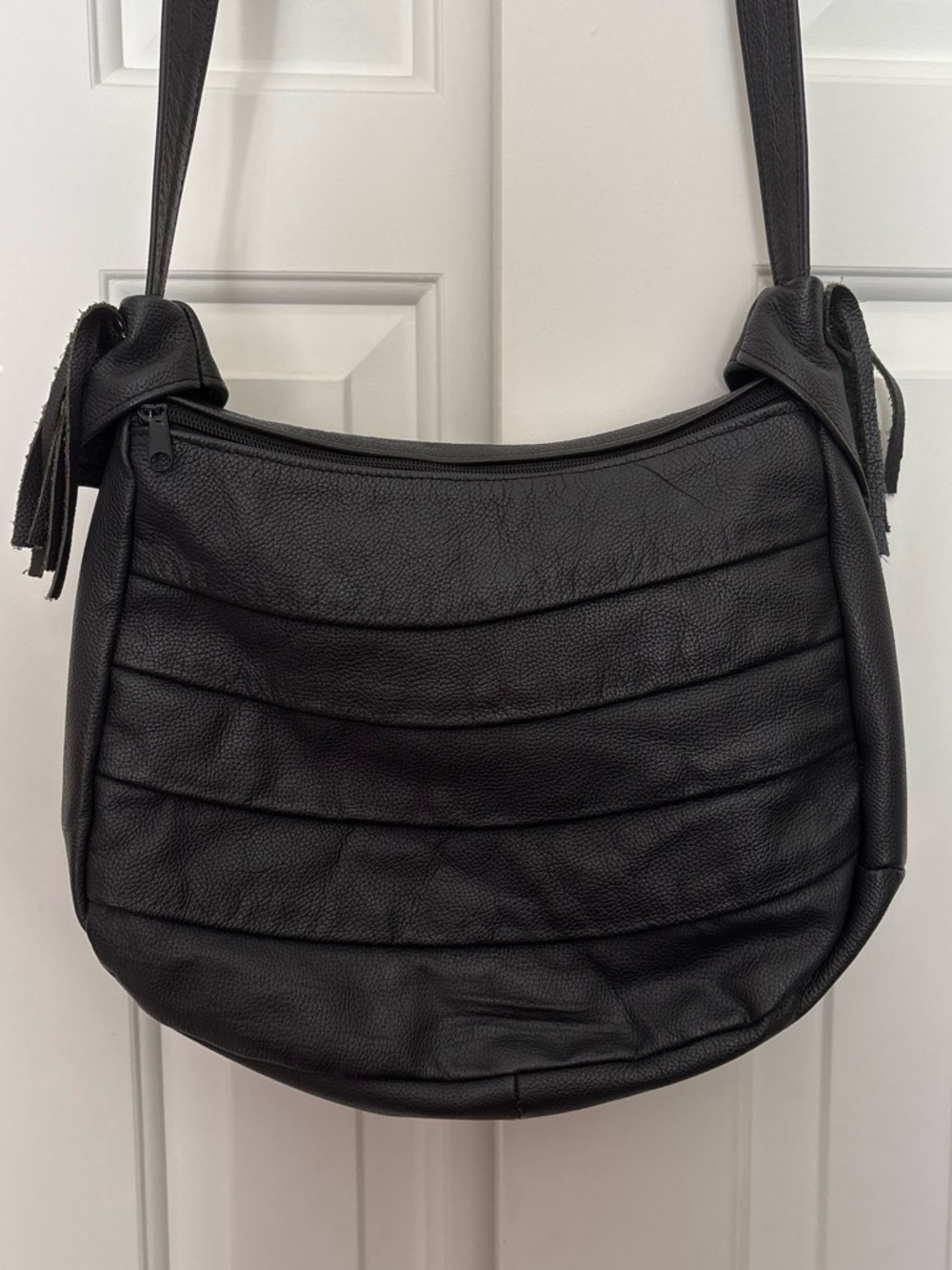 Black Fringe Genuine Leather Shoulder Bag - Picture 3 of 7